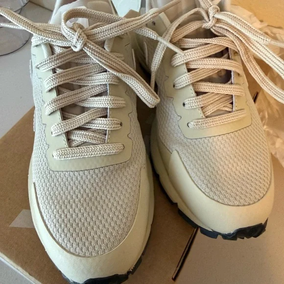 Women's VEJA Dekkan Trail Shoes - Picture 5 of 11